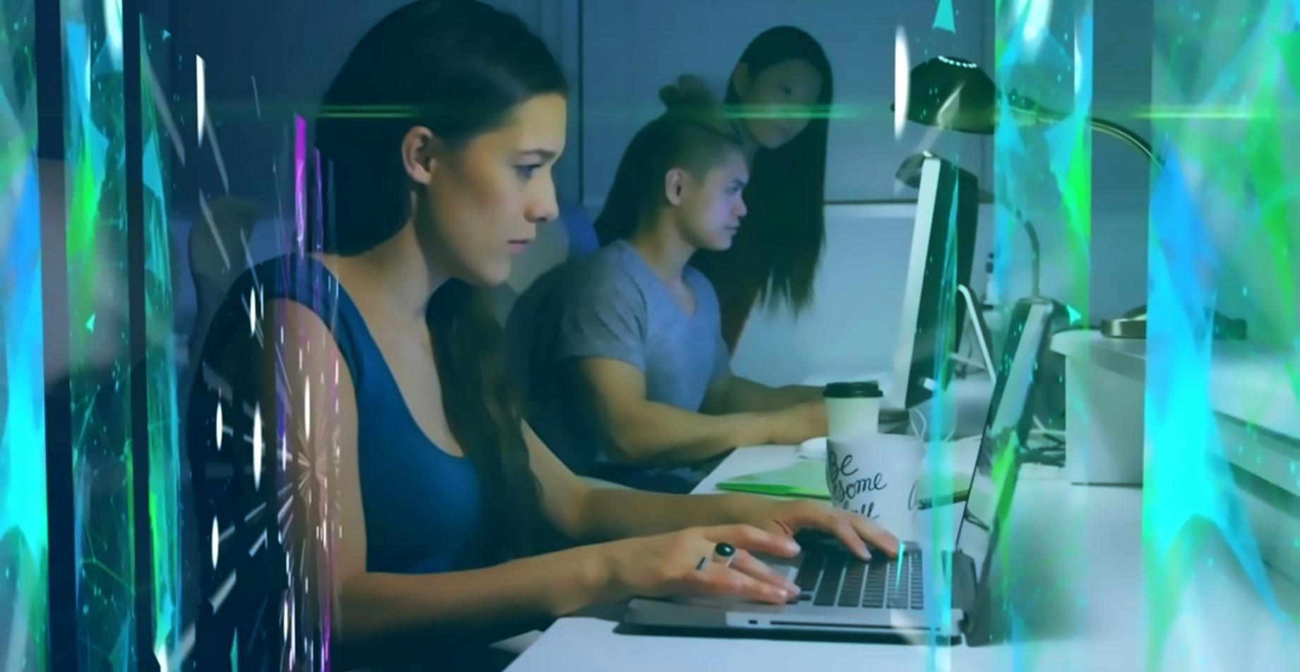 Kursteilnehmende im Gespräch über Blockchain-Konzepte